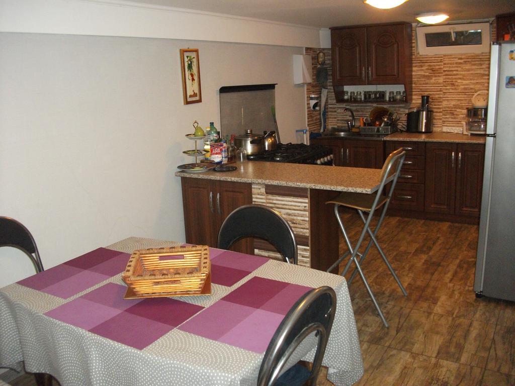 Lea Guest House Tbilisi Esterno foto