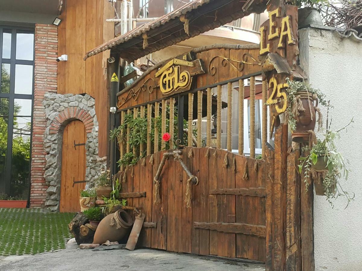 Lea Guest House Tbilisi Esterno foto